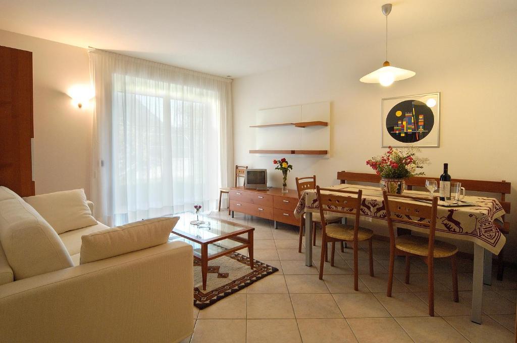 Hotel Karinhall Тренто Екстериор снимка