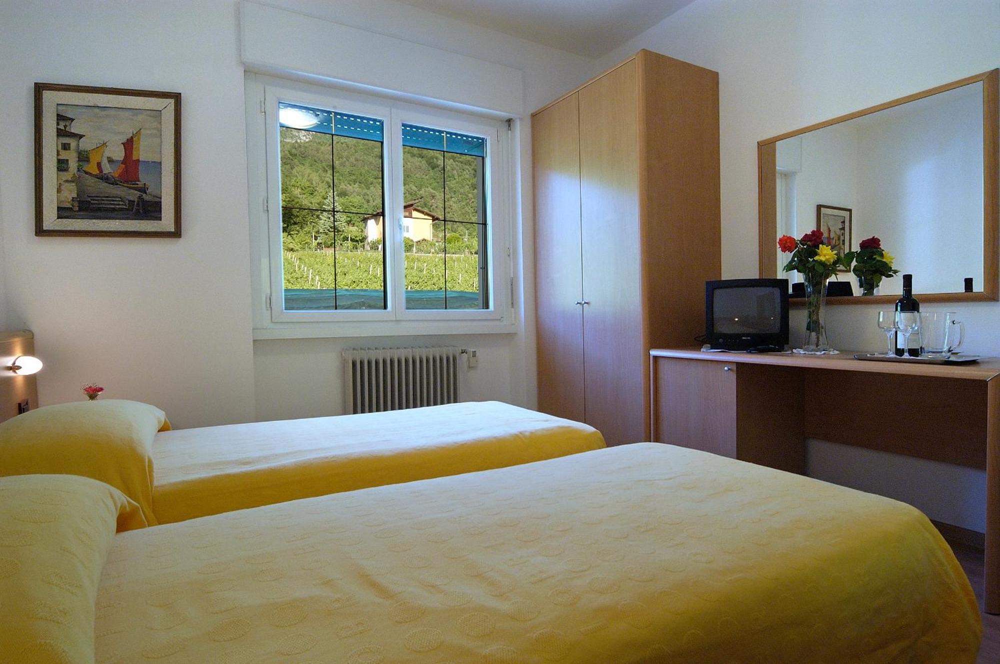Hotel Karinhall Тренто Екстериор снимка