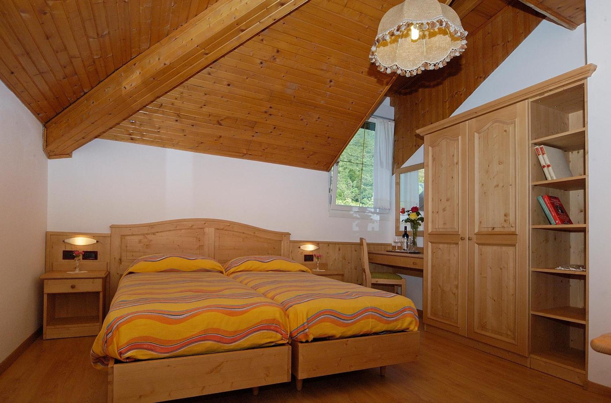 Hotel Karinhall Тренто Екстериор снимка