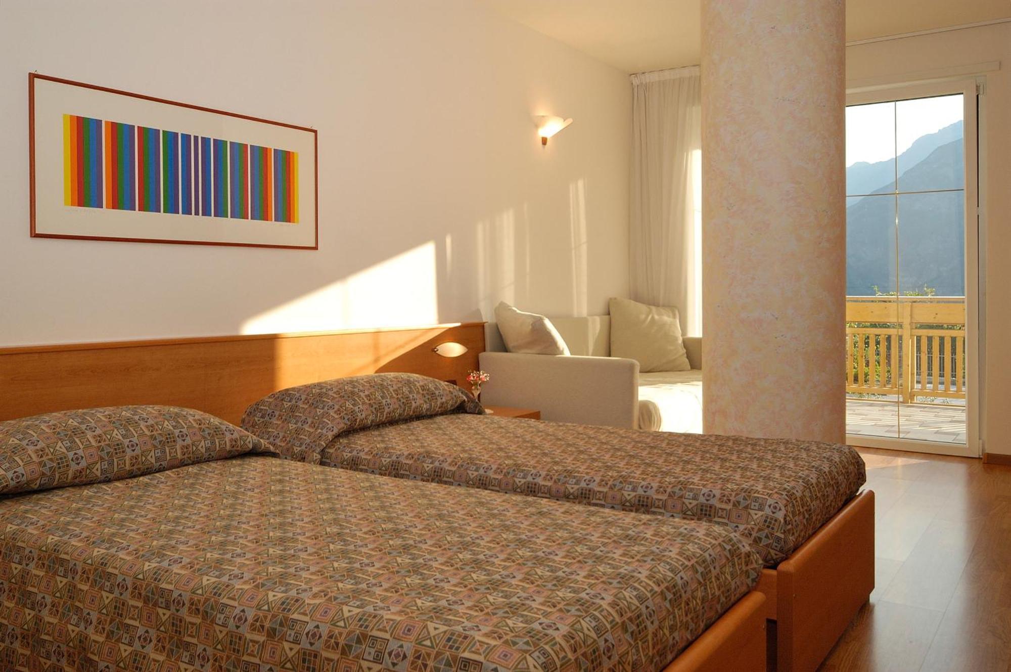 Hotel Karinhall Тренто Екстериор снимка