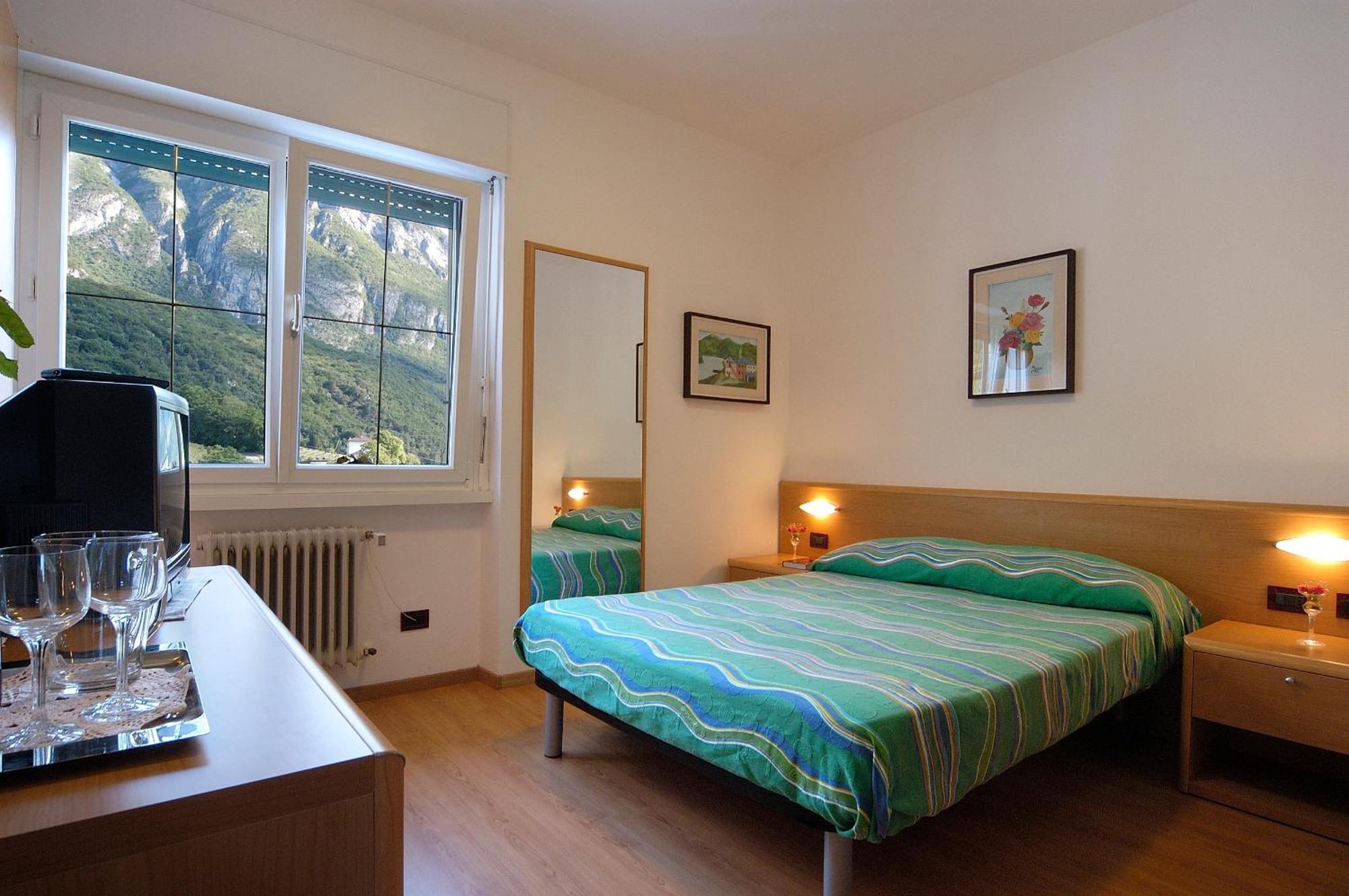 Hotel Karinhall Тренто Екстериор снимка