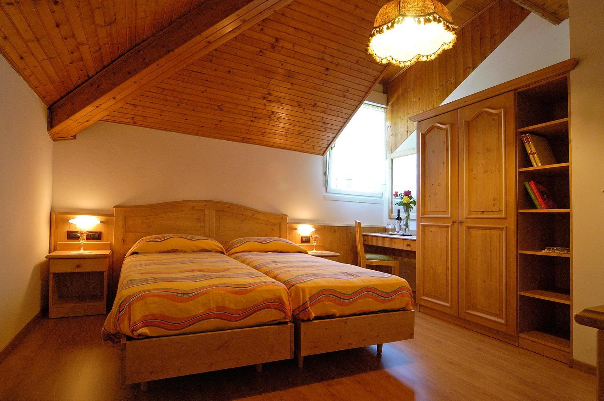 Hotel Karinhall Тренто Екстериор снимка