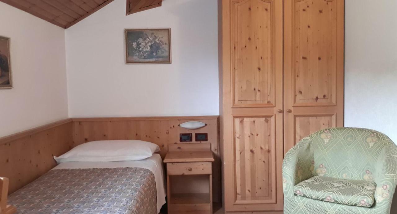 Hotel Karinhall Тренто Екстериор снимка